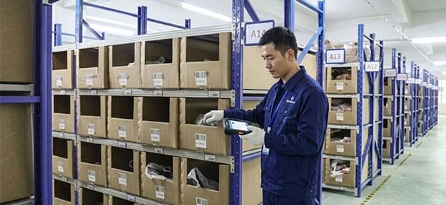 Warehouse and export shipment preparation for B2B orders